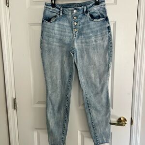 Maurices High Rise Blue Jeans Classic Style